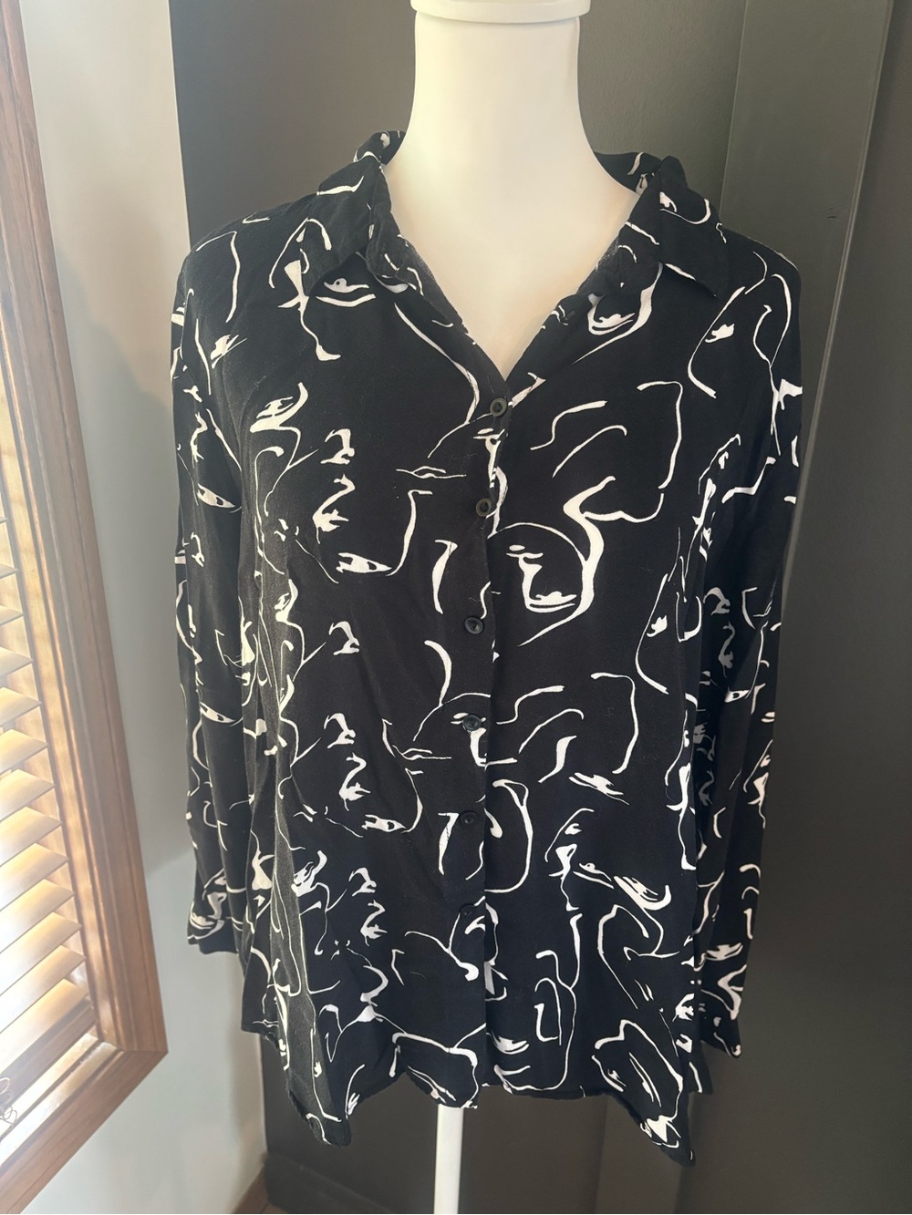 Big Dart Abstract Face Print Black & White Viscose Button-Up Blouse